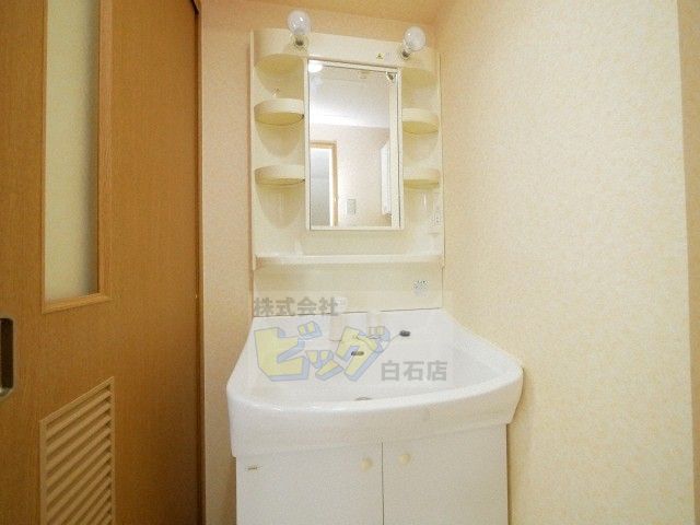 洗面設備　シャンプードレッサー完備♪