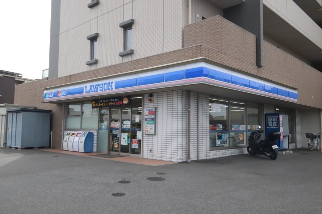 コンビニ　ローソン 守山小幡四丁目店（コンビニ）まで300m