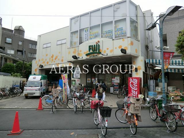 スーパー　FUJI用賀店（スーパー）まで548m