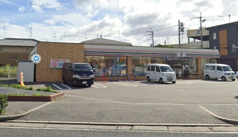 コンビニ　セブンイレブン豊中豊南町東4丁目店（コンビニ）まで368m