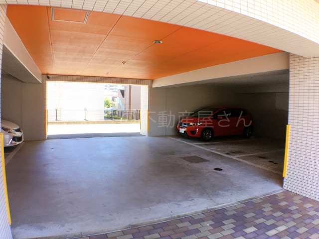 駐車場　敷地内駐車場