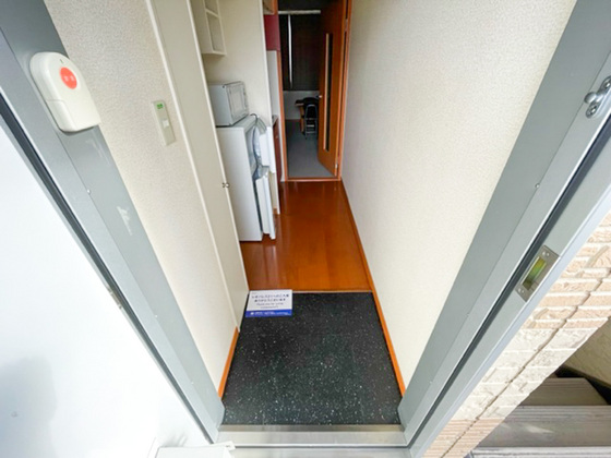 玄関　※別部屋の写真です
