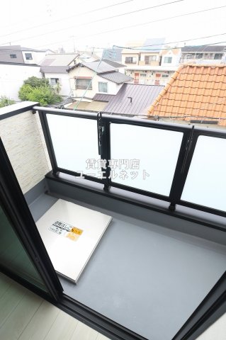 バルコニー　バルコニー付きで採光＆風通し良好！