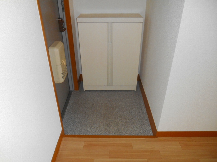 玄関　別部屋写真