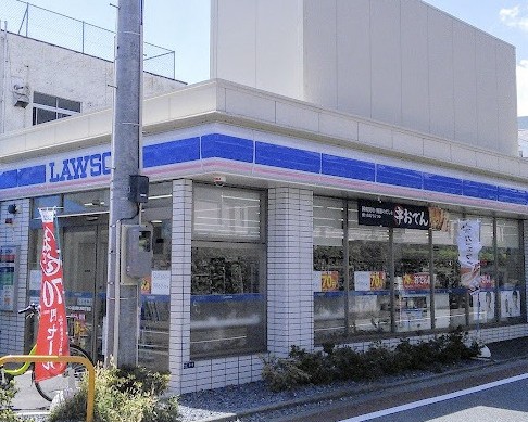 コンビニ　ローソン品川南大井四丁目店（コンビニ）まで320m