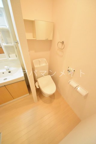 トイレ　清潔感のあるトイレです