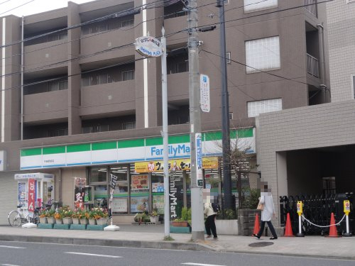 コンビニ　ファミリーマート中田駅前店（コンビニ）まで229m
