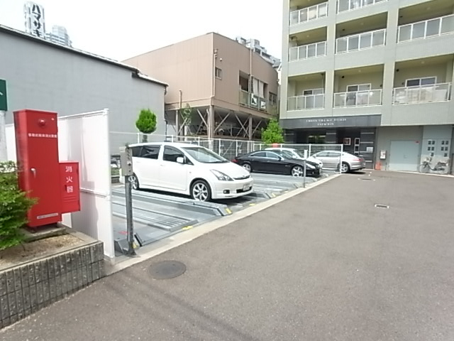 駐車場　敷地内平面・立体駐車場