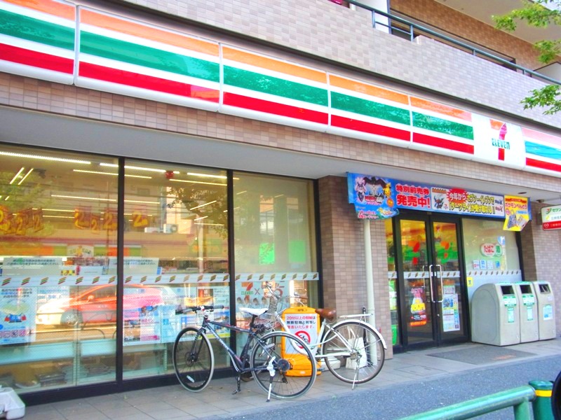コンビニ　セブンイレブン杉並堀ノ内１丁目店（コンビニ）まで621m