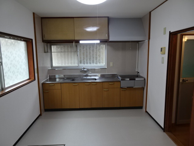 城南2貸家のキッチン写真