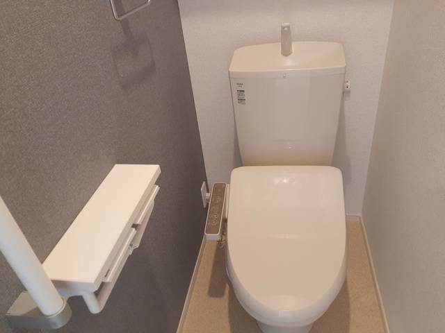 トイレ　ゆったりとした空間のトイレです