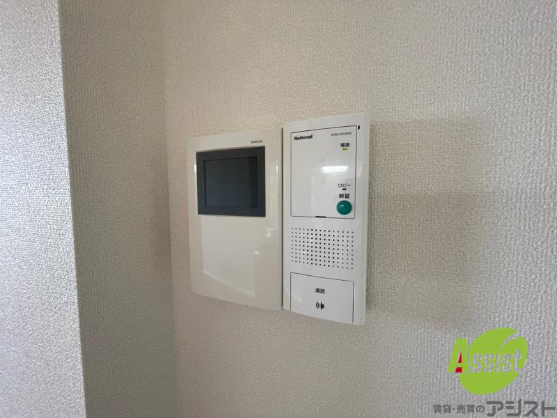 セキュリティ　ＴＶモニター付インターホンです。来客者の顔が見えるので安心！