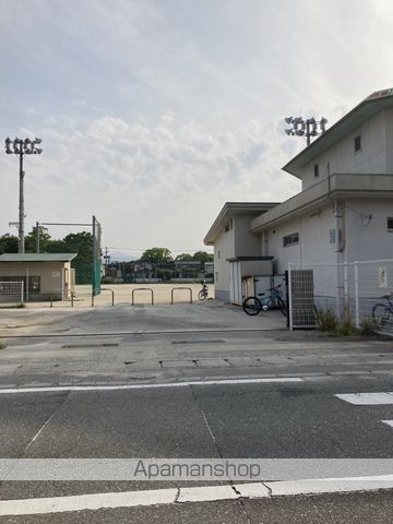 小学校　春日市立小学校春日原小学校（小学校）まで106m