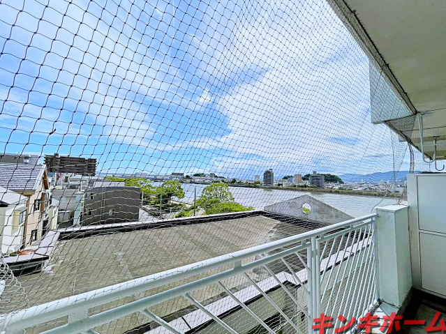 バルコニー　写真は別のお部屋です。※現況を優先※現況を優先ください