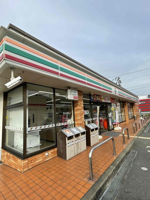 コンビニ　セブン－イレブン　西脇和布町店（コンビニ）まで758m