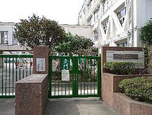 小学校　世田谷区立二子玉川小学校（小学校）まで568m