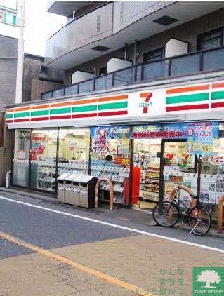 コンビニ　セブンイレブン（コンビニ）まで440m