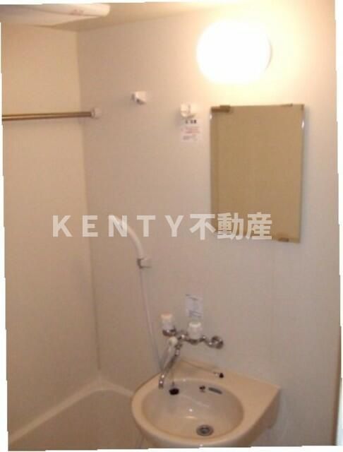 バス・シャワールーム　お風呂で日々の疲れを落としましょう 別部屋参考写真