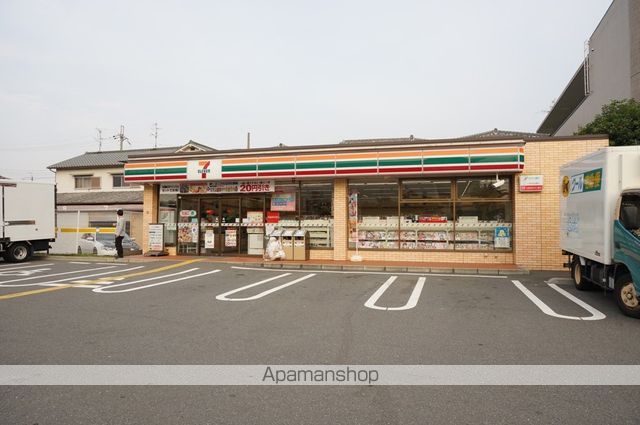 コンビニ　セブンイレブン（コンビニ）まで317m