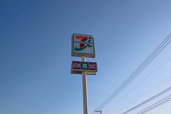 コンビニ　セブンイレブン岡山関店（コンビニ）まで483m