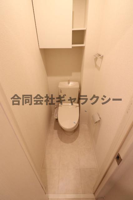 トイレ　温水洗浄便座