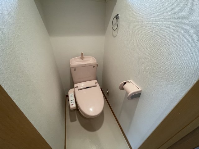 トイレ　トイレもきれいです