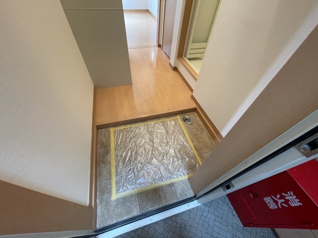 玄関　収納もある玄関です