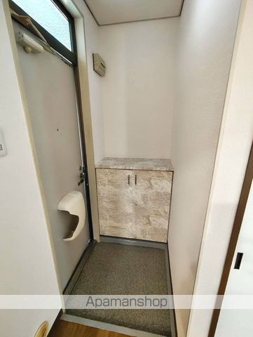 パレーシャル津秦の玄関写真