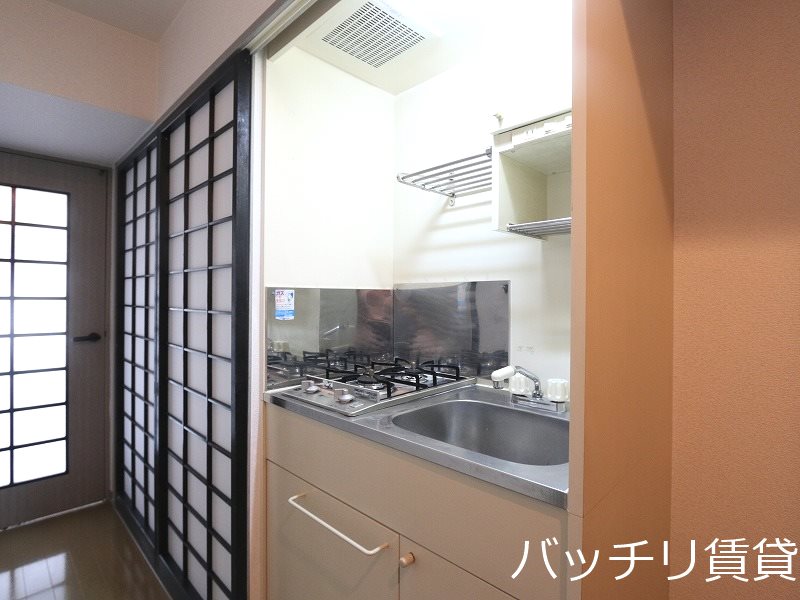 キッチン　画像は同シリーズタイプの為、現状優先になります。