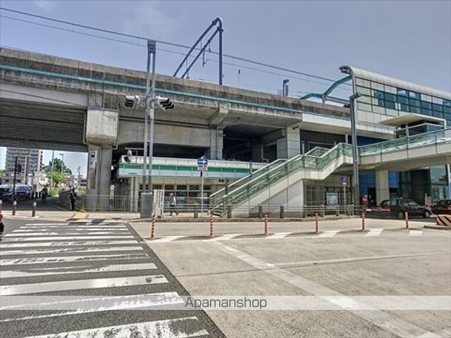 コンビニ　ファミリーマート名鉄鳴海駅店（コンビニ）まで916m