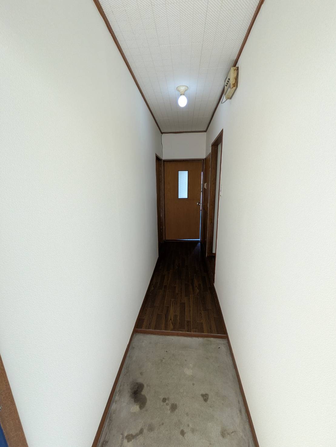 土肥マンションの玄関写真
