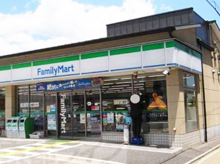 コンビニ　ファミリーマート 西大路九条店（コンビニ）まで221m