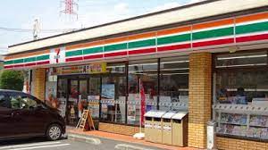 コンビニ　セブンイレブン 足立入谷1丁目店（コンビニ）まで684m