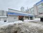 コンビニ　ローソン札幌元町駅前店（コンビニ）まで242m