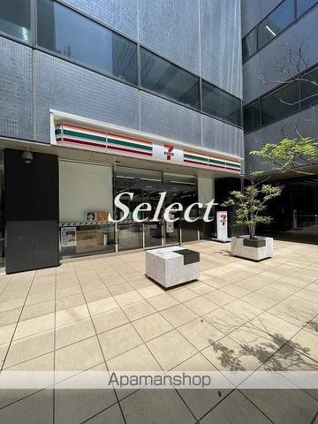 コンビニ　セブン－イレブン横浜ＳＴビル店（コンビニ）まで551m