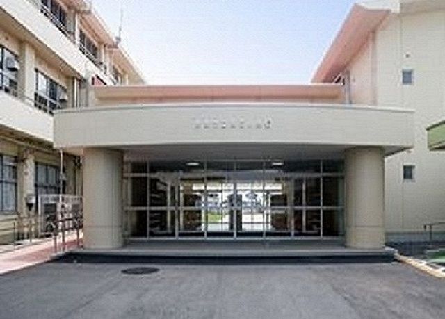 小学校　黒石小学校（小学校）まで180m