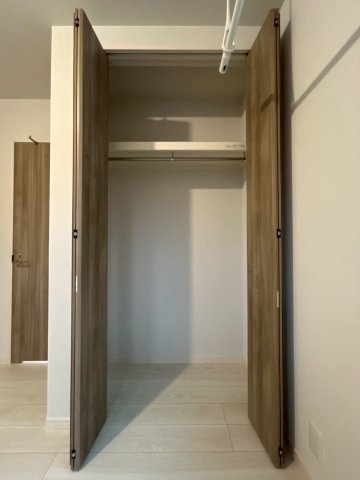 収納　エーデル向山