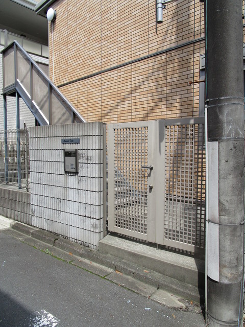 エントランス　★オートロック門扉★