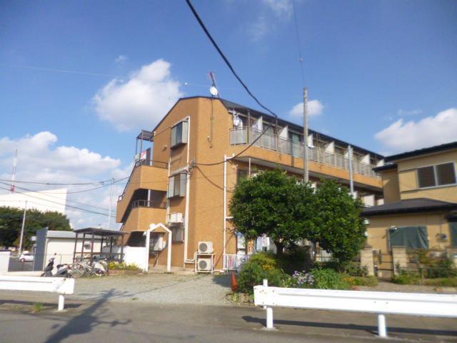 建物外観　駐車場