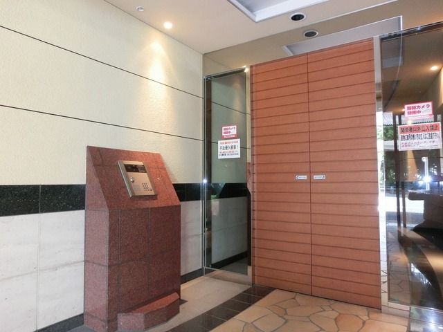 エントランス　★安心のオートロック★人気の宅配ＢＯＸ付き★