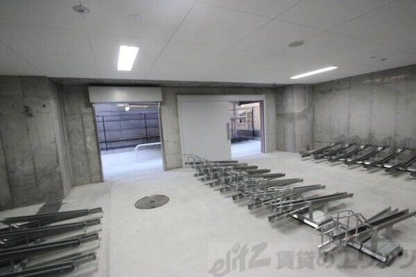 駐車場　駐輪場