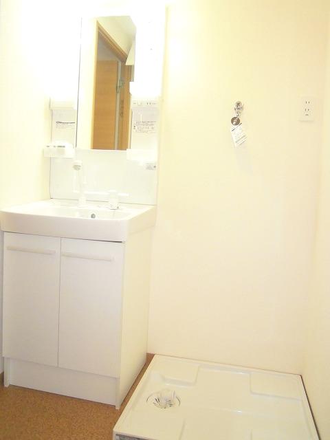 洗面設備　同タイプ別室の写真です。