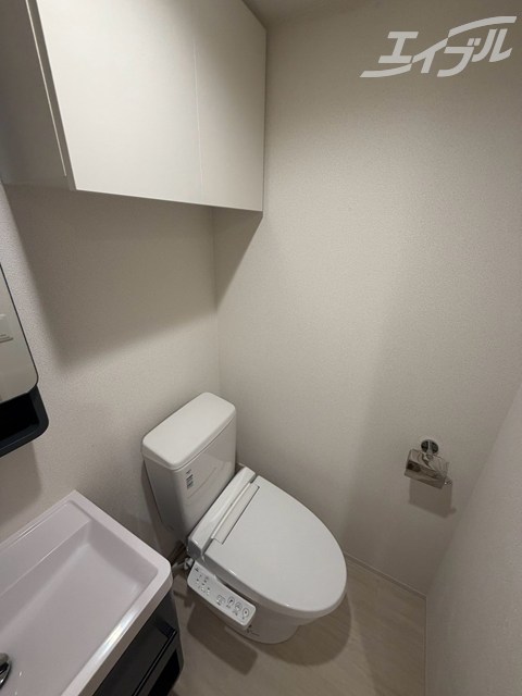 地下鉄御堂筋線 中津駅 徒歩12分 15階建 築1年のトイレ写真