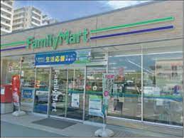コンビニ　ファミリーマート福岡香椎照葉4丁目店（コンビニ）まで452m