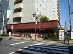 コンビニ　セブンイレブン（コンビニ）まで251m