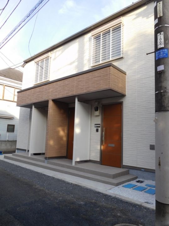 エントランス　弊社は都内全域の物件をご紹介可能です！