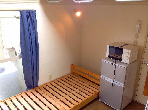 居室・リビング　部屋によって間取り、家具家電の有無が異なります