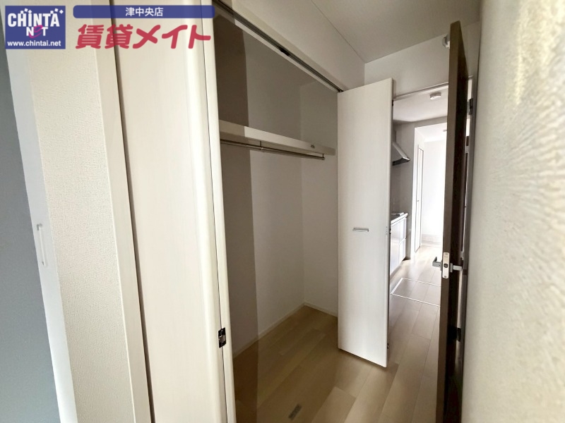 収納　同型タイプ画像