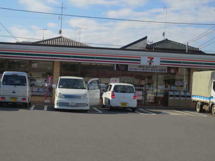コンビニ　セブンイレブン（コンビニ）まで600m