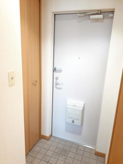 シールド青葉の玄関写真